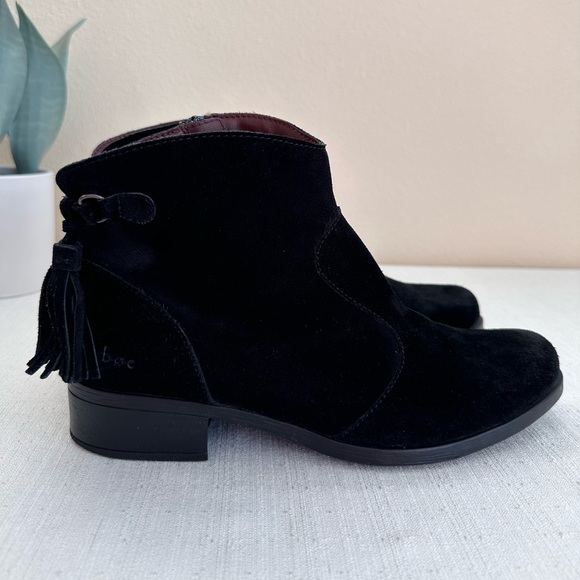 B.O.C. Black Suede Tassel Zip Ankle Booties Women’s 8M - Picture 3 of 13